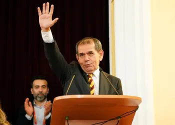 Dursun Özbek büyük farkla kazandı!