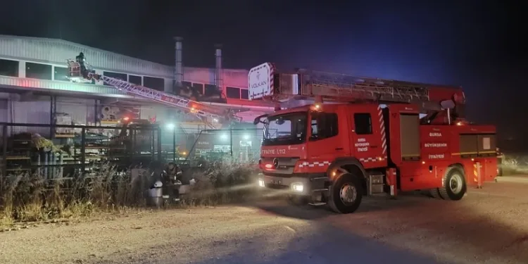 Bursa’da fabrika yangını!