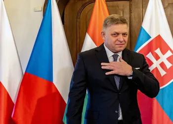 Slovakya başbakanına silahlı saldırı: Hayati tehlikesi var