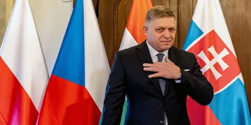Slovakya başbakanına silahlı saldırı: Hayati tehlikesi var