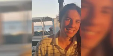 Balıkesir'de motokurye olarak çalışırken uğradığı bıçaklı saldırı sonucu hayatını kaybeden üniversite öğrencisi Ata Emre Akman olayında yeni bir gelişme yaşandı. Akman'ı bıçaklayarak öldüren katil zanlısı E.Ö.'nün babası O.Ö. de tutuklandı.