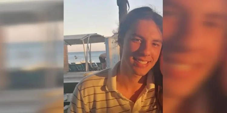 Balıkesir'de motokurye olarak çalışırken uğradığı bıçaklı saldırı sonucu hayatını kaybeden üniversite öğrencisi Ata Emre Akman olayında yeni bir gelişme yaşandı. Akman'ı bıçaklayarak öldüren katil zanlısı E.Ö.'nün babası O.Ö. de tutuklandı.