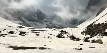 karlı dağların doğası mest etti