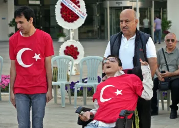 Özel bireylerin temsili askerliği duygulandırdı
