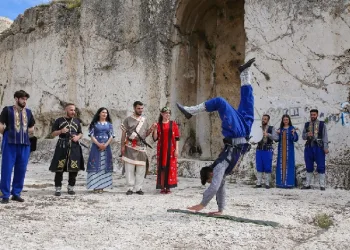 Urartuların kalesinde Urartu konulu oyun
