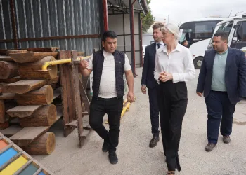 Başkan Subaşı, çalışanları ziyaret etti