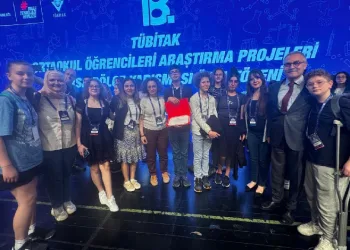 4 proje ekibi başarılara imza attı