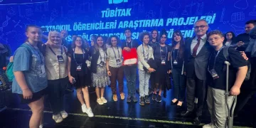 4 proje ekibi başarılara imza attı