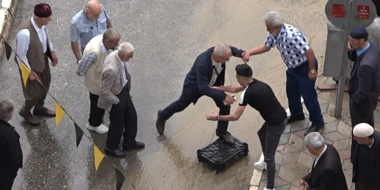 Dereye dönen yola, ‘kasalı’ çözüm