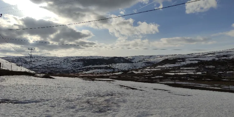 Ardahan’da bahar ve kış bir arada
