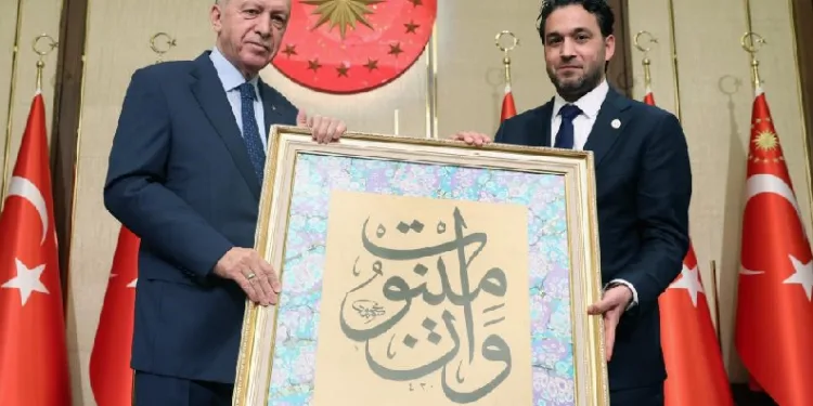 Cumhurbaşkanı Erdoğan’a anlamlı hediye