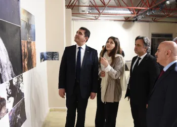 ‘Orada’ sergisi açıldı