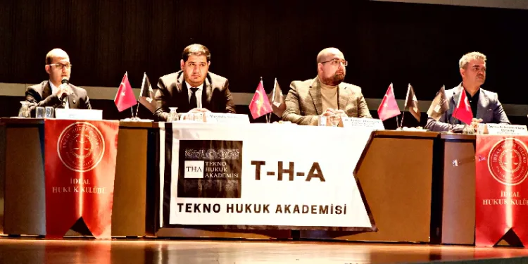 Gençlere bilişim hukukunu anlattılar