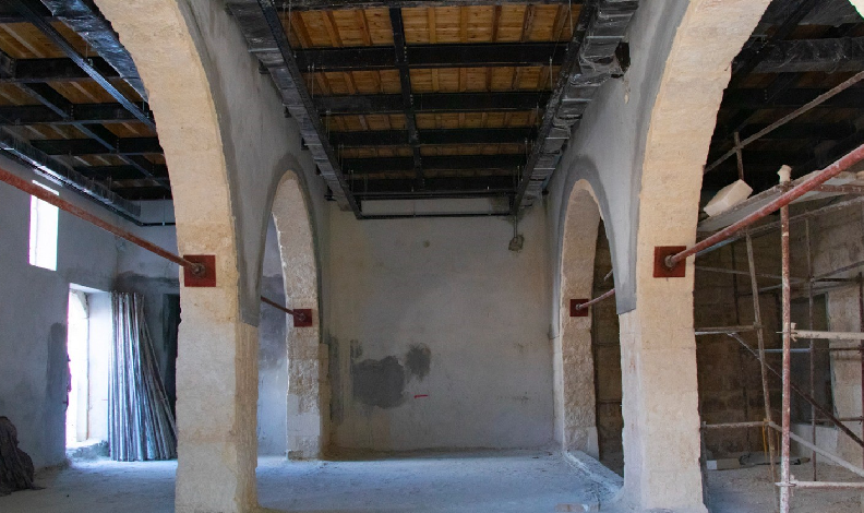 Mersin Büyükşehir Belediyesi tarafından restorasyon çalışmaları hızla devam eden ve yüzde 60’ı tamamlanan ‘Mersin Mutfak Kültürü Evi ve Karamancılar Konağı’ndaki çalışmaların titizlikle sürdürüldüğü bildirildi.