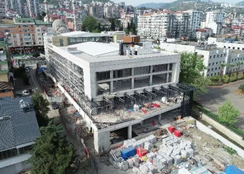 Akçaabat Kültür Merkezi inşaatında sona gelindi