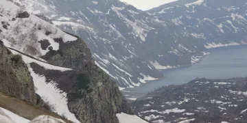 Krater Gölü’nde kartpostallık görüntüler