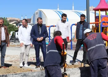 Park ve oyun alanı tamamlanıyor