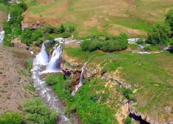 Erzincan’da Konarlı Şelalesi doğal güzelliğiyle ziyaretçilerini bekliyor
