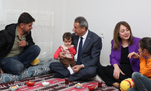 Karaömeroğlu, şehit ailelerini ziyaret etti