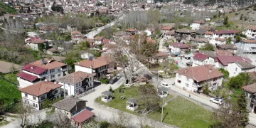 Osmanlının izi, zamana karşı direniyor
