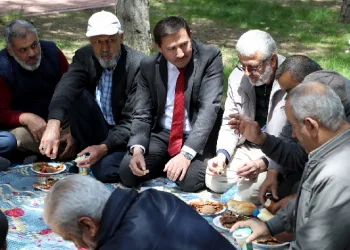 Karataylı emekliler piknikte buluştu