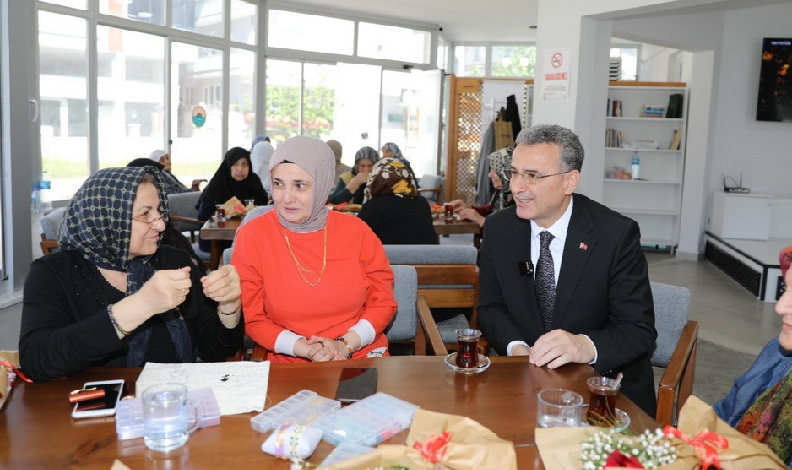 "Büyüklerimizin her zaman yanındayız"