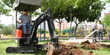 Konyaaltı’nda karanlık park kalmayacak