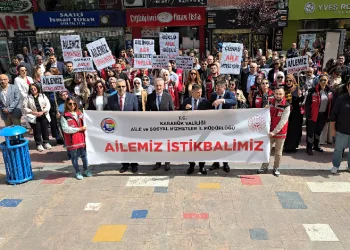 'Ailemiz İstikbalimiz' kortej yürüyüşü