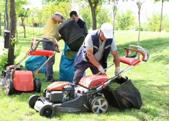 Parklar güzelleştiriliyor