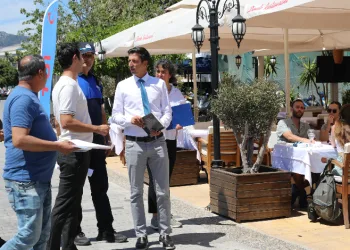 Marmaris Belediyesi’nden çöp uyarısı