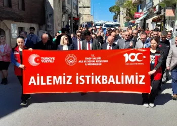 Sinop’ta "Ailemiz İstikbalimiz" yürüyüşü