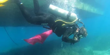 Deniz dibinden 2,5 ton çöp çıktı