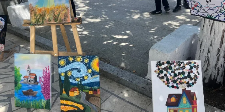 Atık malzemeler sanat eserine dönüştü