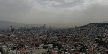 İzmir’de hava griye döndü