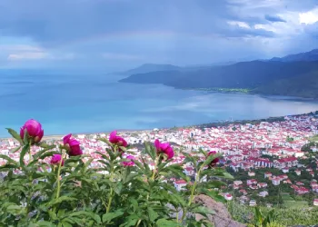 Gökkuşağı renk cümbüşü oluşturdu