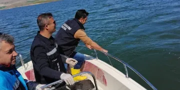 Van’da sazangillerin av yasağına devam