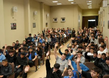 Liseli gençler erbaplarla buluştu