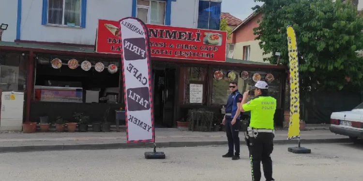 Bilecik'te kaldırım ve kapı önleri işgal eden esnafa ceza yağdı