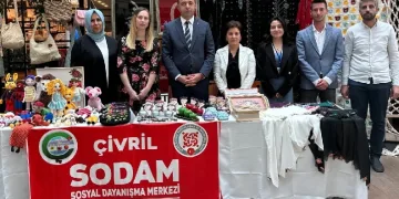Kursiyerlerin el emeği eserleri görücüye çıktı