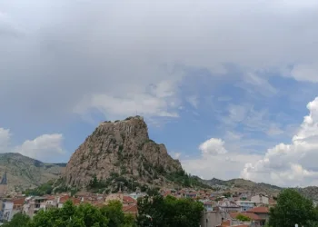 Afyonkarahisar ve çevresi için gök gürültülü sağanak yağış uyarısı