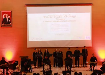 Müzik öğretmenlerinden Türk Halk Müziği konseri