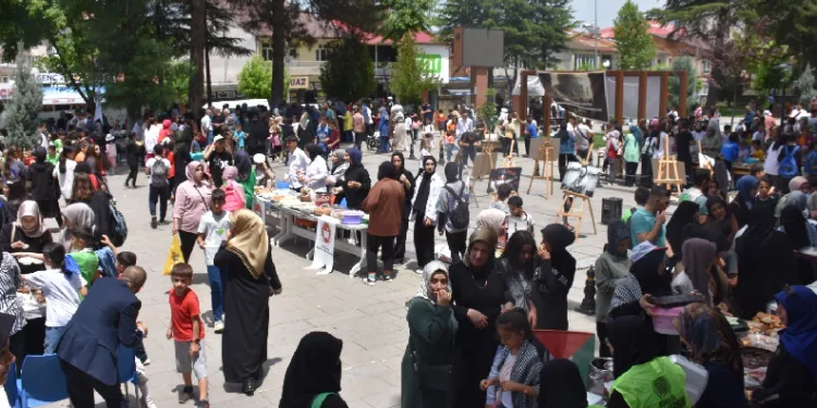 Bingöl’de Gazze için yardım etkinliği