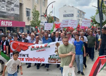 Kulu'da Filistin'e destek yürüyüşü