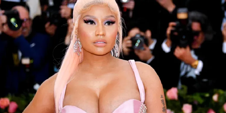 Gözaltına alınan Nicki Minaj’a konser iptali