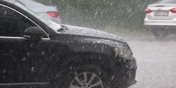 Konya’da aniden bastıran yağmur ve dolu etkili oldu
