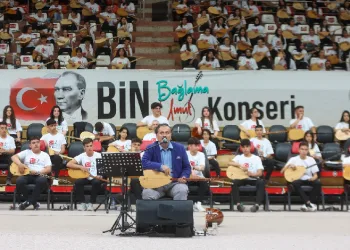 'Bin Bağlama Bin Umut' konseri
