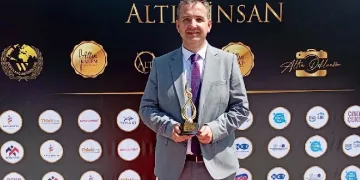 Altın Kalem Ödülü’nün sahibi oldu