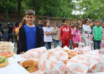 Öğrenciler istedi, onlar gerçekleştirdi