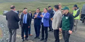 Vali Eldivan’dan köy sakinlerine ziyaret