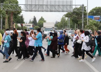 Ölüm yolu için önlem istiyorlar